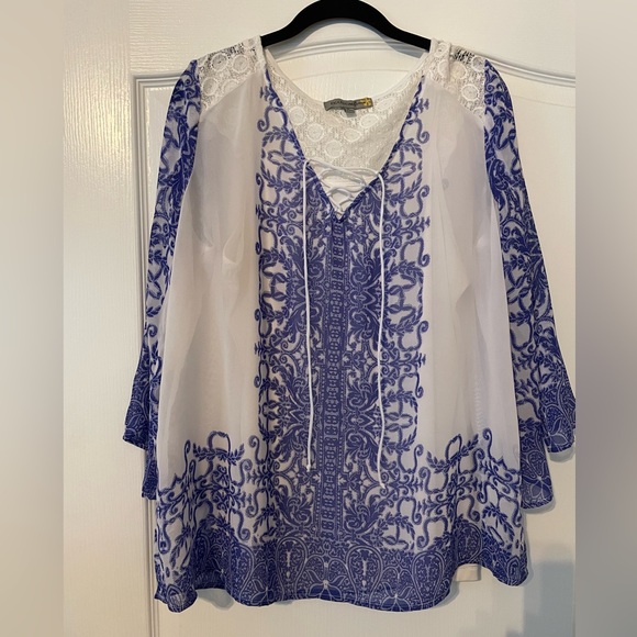 figueroa & flower Tops - FIGUEROA & FLOWER XL Blue and White Boho Blouse with Relaxed Fit